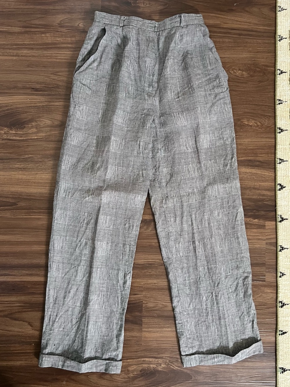 Jones New York Pleated Linen Trousers